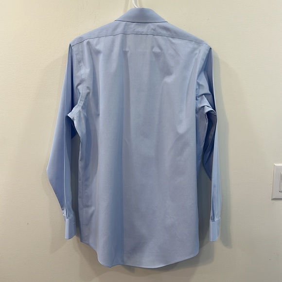 Brooks Brothers long sleeve button down shirt
100% Cotton
Size 15.5 - Picture 4 of 7